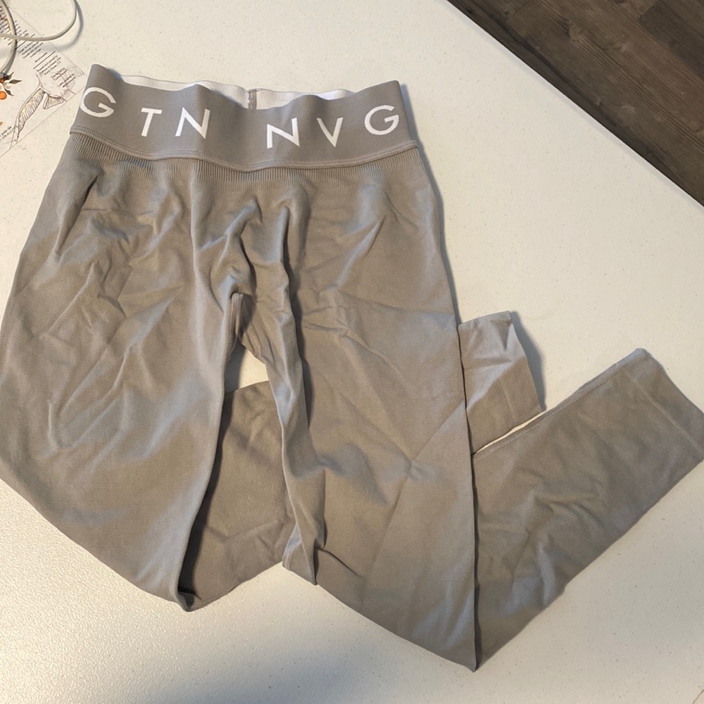 NVGTN High-Rise Seamless Leggings in Taupe Gray